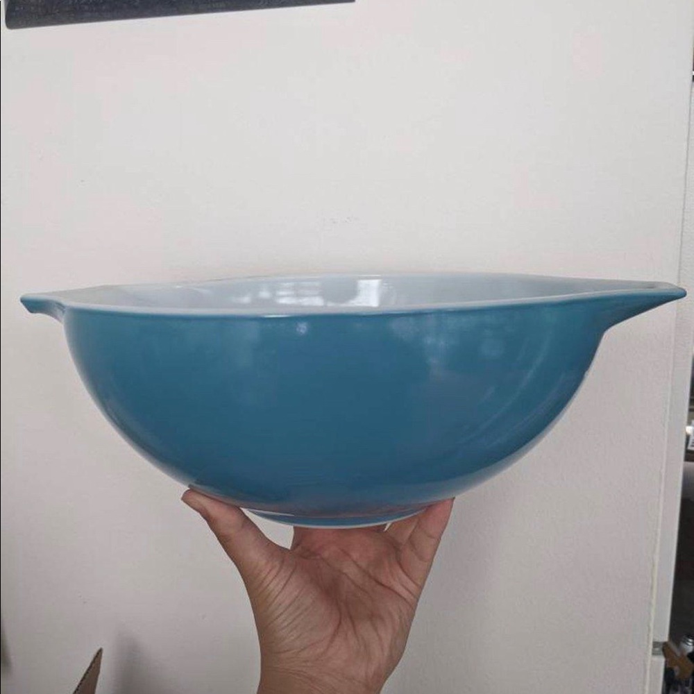 Vintage Pyrex Horizon Blue bowl